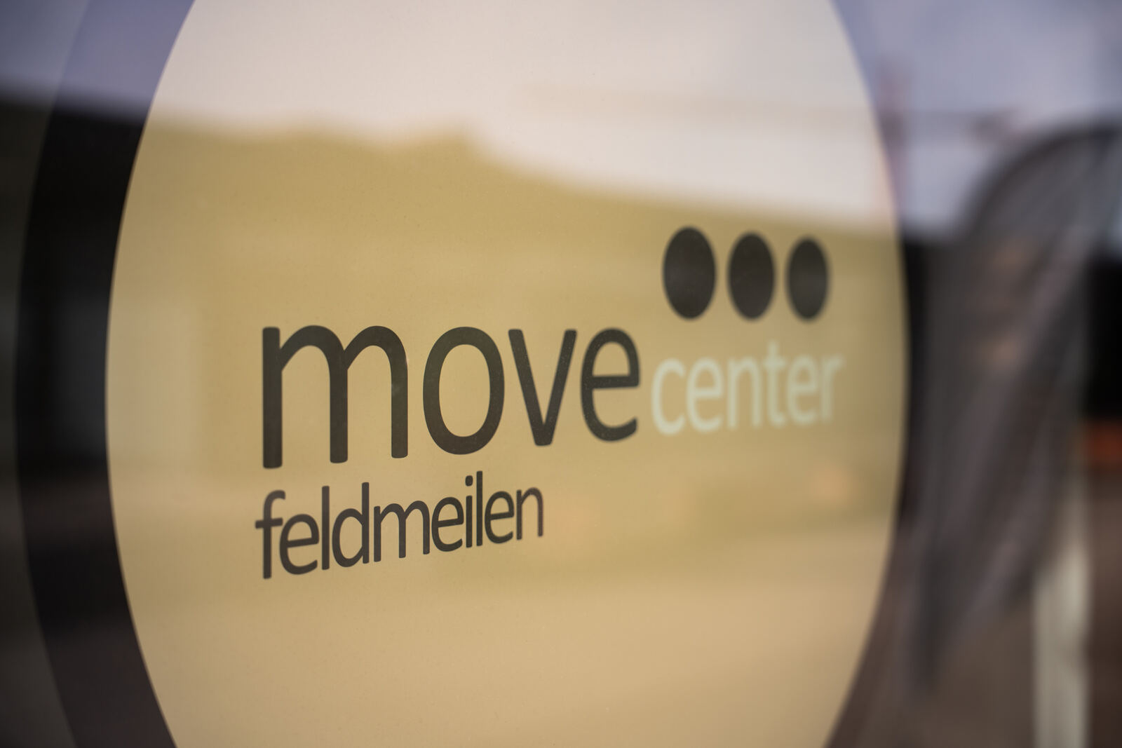 Movecenter Logo